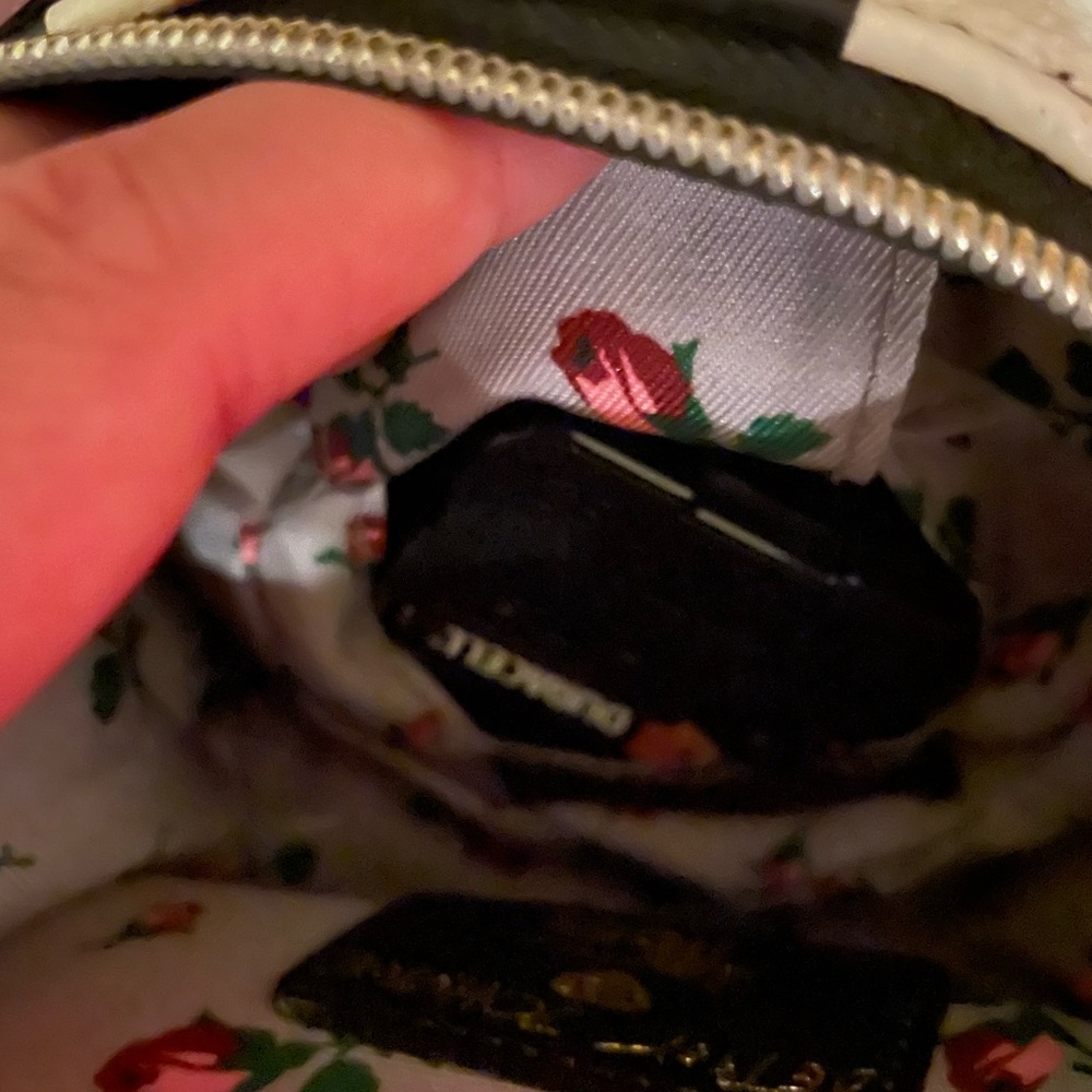 Betsey Johnson clock purse (works) - Picture 5 of 5